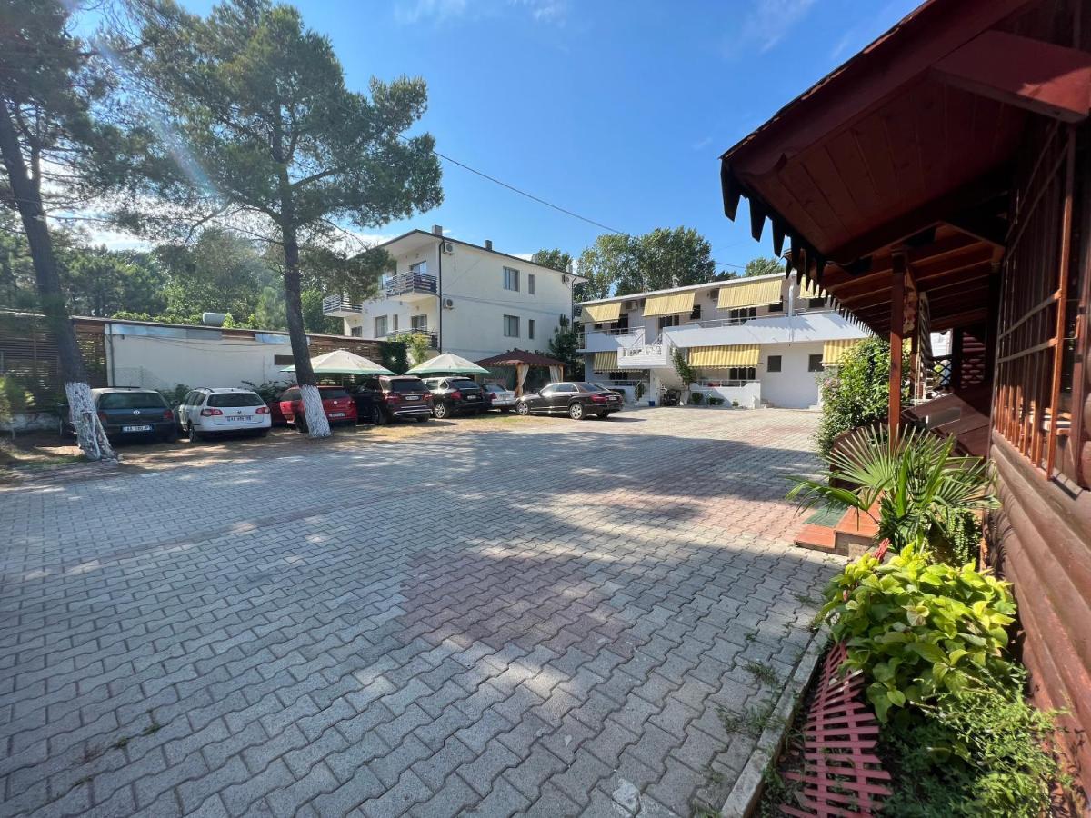 Ramadani Apartments Velipojë Buitenkant foto